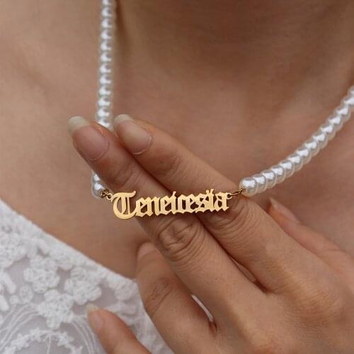 Luxury Pearl Necklace Custom Jewelry Old English Personalized Name Pendant Necklaces For Women Christmas Gift Gold Chain Choker