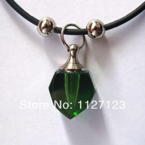 25pcs/lot green Small flat heart Rice vials pendants rice vial pendant perfume empty glass bottle glass spray perfume bottl