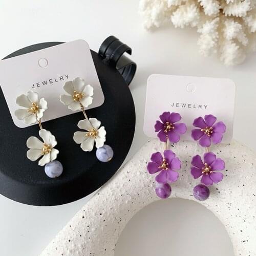 2020 Summer New Korean-Style Elegant Metal white Purple Petals Flower Pendant Clip on Earrings Ear Clips No Hole for Female Lady