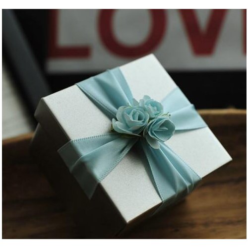 20pcs Tinplate new pink purple blue Creative wedding candy box European wedding personality iron box wedding green