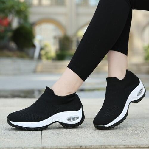 Women Shoes Platform Tennis Sneakers Woman 2019 Fashion Solid Breathable Sock Footwear Outdoor Sport Shoes Slip-on Mesh Trainers