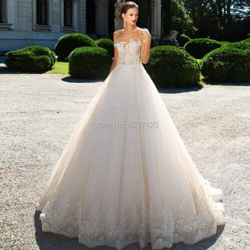 Light Champagne Ball Gown Wedding Dresses Lace Appliques Sleeveless Off the Shoulder Sweep Train Bridal Gown Vestidos De Noiva