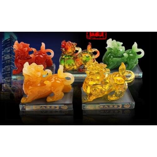 Emerald yellow PI xiu furnishing pieces of coral red vehicle decoration luxury mythical wild Animal Sculpture statue