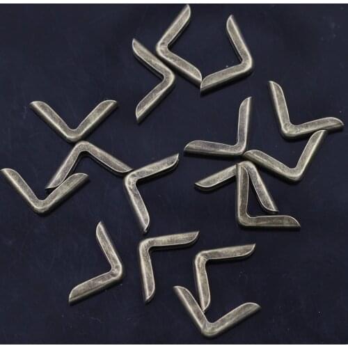 50PCS Bronze Tone Right Angle Triangle Corner Protectors For Book Photo Scrapbook Albums Menus Folders Hardware Parts 20x14x3mm