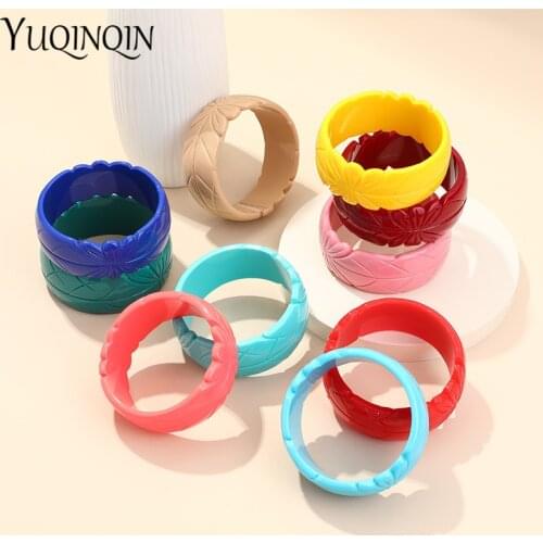 Resin Cuff Engraved Flowers Vintage Bracelets Bangles for Women Acrylic Charm Bracelet Female Simple Party Gifts Fashion Jewelry