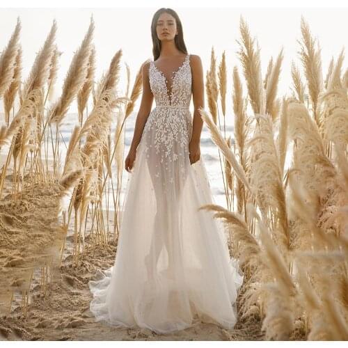 Sexy Deep V-Neck Wedding Dresses 2021 Backless Lace Appliques Long Bride Dresses Tulle A-Line Princess Wedding Gowns Plus Size