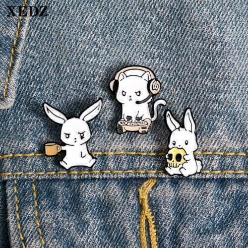 Hip hop rabbit enamel pin retro game console skull bread coffee cup rabbit metal badge cute animal bag lapel brooch for friends