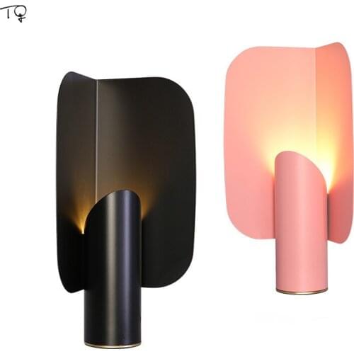 Modern Minimalist Art Metal Table Lamp Model/Living Room Fashion Desk Lights Home Decor Bedroom Bedside Study Hotel Backgound
