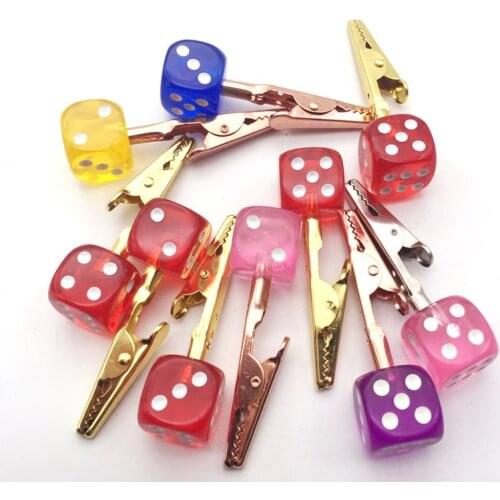 Dice Pattern Tobacco Smoking Clip Cigarette Blunt Roach ATM Card Holders Hand Rack Cones Nail Grippers for Fashion Women,Random