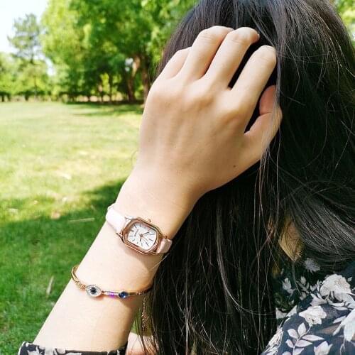 Hot selling ins wind Korean version of the net red belt simple ladies watch temperament fashion quartz watch small green watch