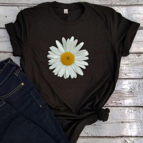 Daisy Heart New Shirt Flower Design Plus Size Couple Clothes Graphic Tee for Gifting Spring Plus Size Women