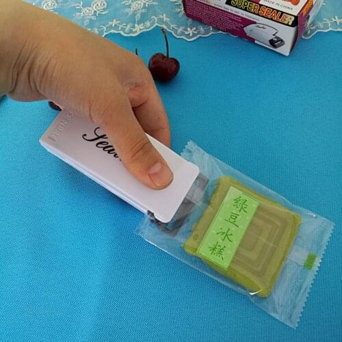 Convenience Closer Sealer Soda joining food Plastic bag (white)