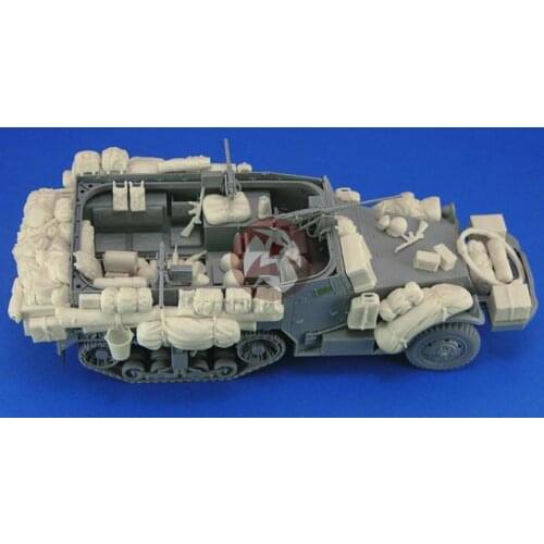 World War II American M2 half-track resin modification 1:35