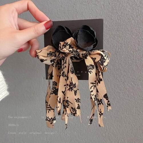 2021 Wholesale Fabric Tassel Bow Petal Earrings Autumn and Winter Fashion Simple Earrings Retro Temperament Earrings for Women