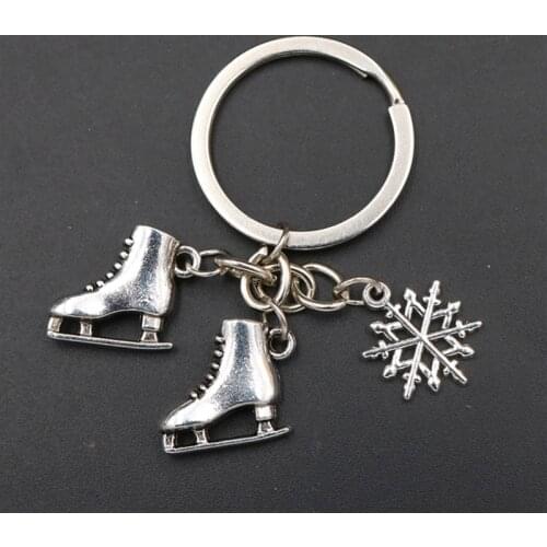 WKOUD 1pc Silver Plated Metal Skates Snowflake Keychain DIY Handmade Metal Jewelry Alloy Keychain Creative Lovers Small gifts