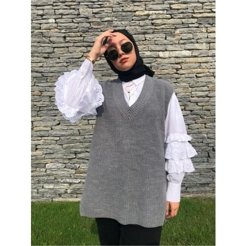 MUQKO Womens Gray V-Neck Oversized Slit Hijab Sweater womens clothing stylish elegant slim happy business woman working woman