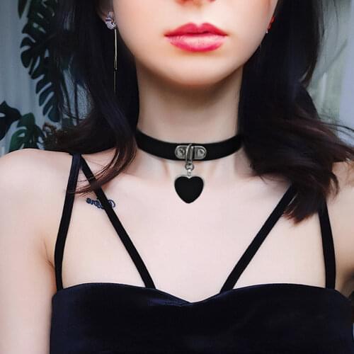 Black Heart Pendant Choker Necklaces Neck Collar PU Leather Restraints Punk Gothic Choker collares Cosplay jewelry X626