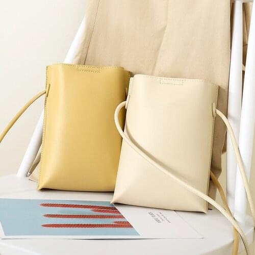 2021 Literary And Art Simple Leisure Vertical Mini Small Female Bag Wholesale Leather Messenger Mobile Phone Bag