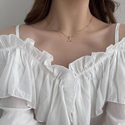 Unique Design Geometric The tail Pendant Female Trend Short Necklace Light Luxury Retro Jewelry