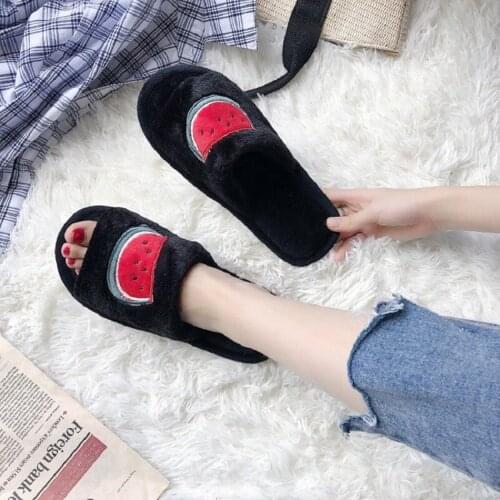 Winter Japanese cute cartoon thick bottom home slippers ladies comfortable plus velvet indoor wooden floor slippers