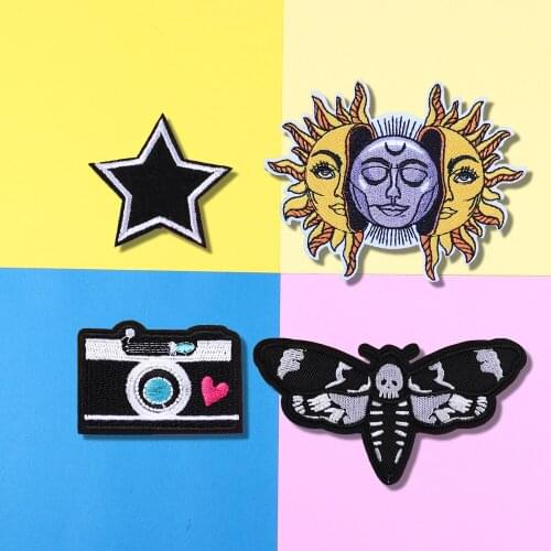 1PCS Animal moth The sun and the moon Patches Black camera Appliques Iron On five-pointed star Clothes Jeans Badges