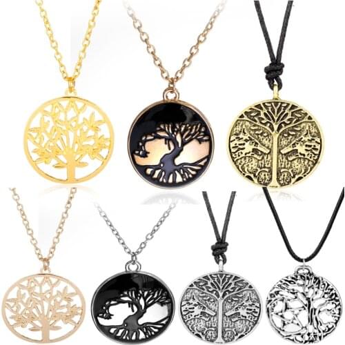 Life Of Tree Totem Necklace Carved Nedallion Hollow Round Metal Pendant Necklace Chain Unisex Accessories