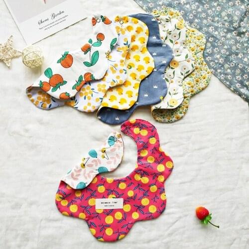 INS Hot Baby Saliva Pocket Absorbent Breathable Cotton Bib Boy Girl Floral Print Baby Feeding Bib Infant Baby Accessories