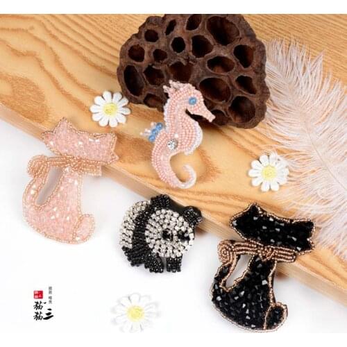 2pcs/lot Beaded Patches Diamond Clothing Accessories Cute DIY Brooch Decoration Handmade Cat Hippocampus Crystal Animal