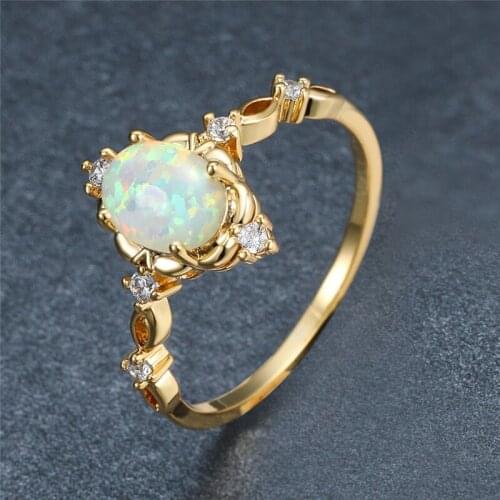 White Opal Oval Stone Engagement Ring Cute Female Blue Green Purple Crystal Ring Charm Gold Silver Color Wedding Rings For Women