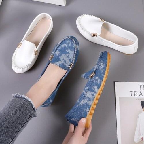 Women Casual Flat Shoes Spring Autumn Flat Loafer Women Shoes Slips Soft Round Toe Denim Flats Jeans Shoes Plus Size