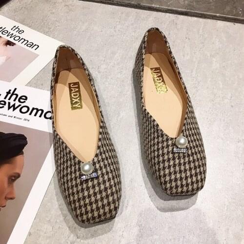 2020 Women Flat Shoes Fashion Joker Comfort Lattice Elegant Pearl High Quality Flat Shoes Casual New Basic Womens Shoes W33-75
