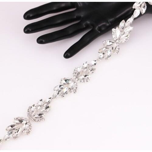1 Yard Rhinestone Trim Crystal Rhinestone Chain Applique Ideal for DIY Decoration and Wedding Clothing Embellishments