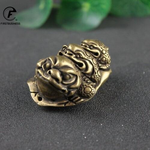 Copper Toad Ornament Antique Hollow Brass Animal Figurines Miniatures Decorations Chinese Feng Shui Crafts Tea Pet Car Keychains