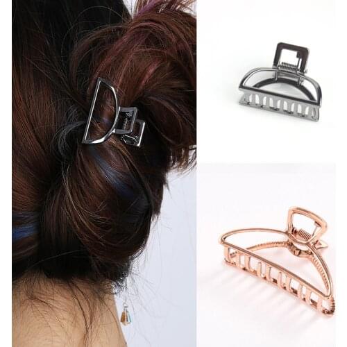 Women Geometric Hair Claw Solid Color Hair Crab Retro Moon Shape Pearl Hair Clips Make UP Hair Accessories Large Size Hairpin