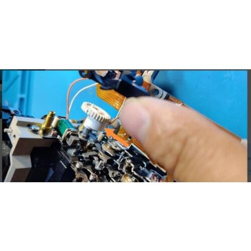 For nikon d800 moto gear only the white gear