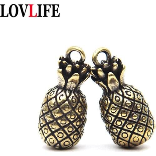 Brass Pineapple Car Key Chain Pendant Jewelry Creative Tropical Fruit Keyring Lanyard Hanging Trinkets DIY Keychain Accessories