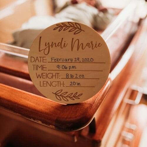 Personalized name 4inch Round Wooden Baby Name Sign Engraved Birth Details Custom Baby Name Plaque