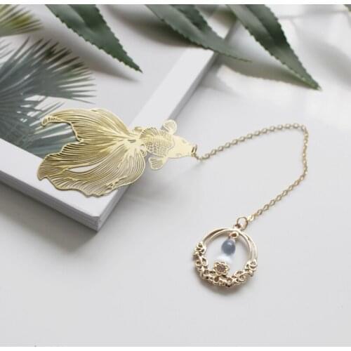 12pcs lot Creative Gold Fish design bookmark wedding bridal birthday party Bookmarks Paper Clip for Book a gift for guests