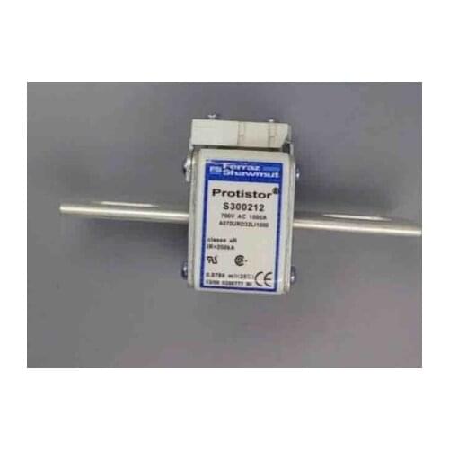 Fuses: A070UD32LI800 700VAC URD 800A Q300210 / A070UD32LI900 R300211 / A070UD32LI1000 S300212 / A065UD32LI1100 B301071 aR