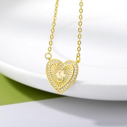 Classic Heart-Shaped Necklaces For Women Stainless Steel Gold Tiny Initial Letter Choker Sweetheart Pendant Anniversary Gifts