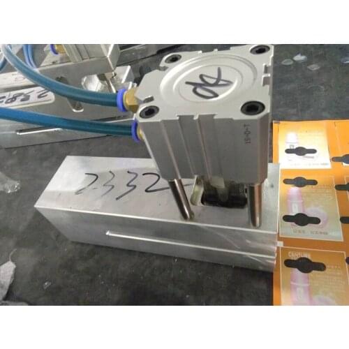 32x6x11mm Pneumatic Hanging Hole Punch Machine With 180mm Passing Slot