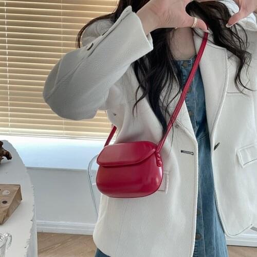 2021 summer new Korean retro red saddle bag crossbody small bag womens mobile phone bag