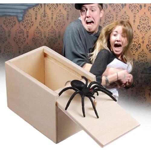 Wooden Prank Horror Spider Box Surprise Joke Scare Toy Box Gag Kidding Trick Toy Halloween April Fools Day Funny Gift for Kids