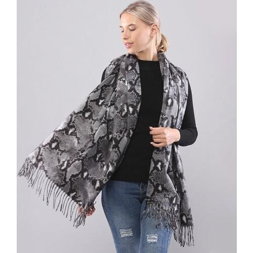 European and American Cross-border Foreign Trade Gray Snakeskin Print Scarf Autumn and Winter New Style Female Wild Bib Shawl