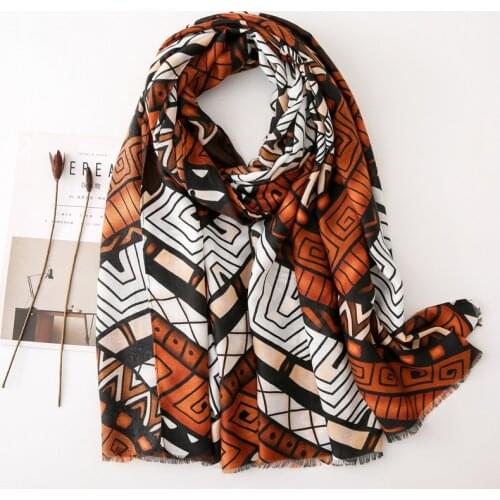 Autumn Winter New Fashion African Ethnic Geometric Viscose Shawl Scarf From Indian Women Print Warm Hijab and Wraps Muslim Sjaal