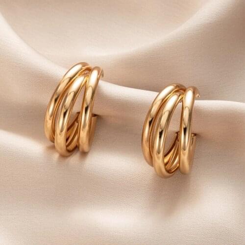 Fashion Simple Style Golden Alloy Circle Earrings For Women Goth Geometric C-shaped Hoop Earrings Famale Jewelry Gifts Wholesale