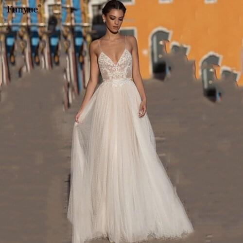 Sexy Sleeveless Wedding Dress 2021 New Arrival Charming V-Neck Spaghetti Straps A-Line Tulle Bridal Gown Backless Abito Da Sposa