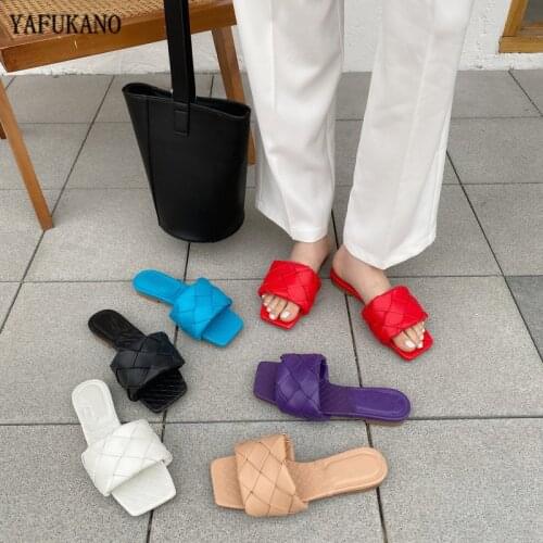 2020 New Summer Woven Slippers Women Slip On Slides Fashion Brand Square Toe Flat Casual Flip Flops Beach Slippers Slide Sandals