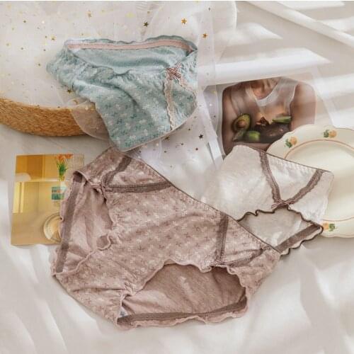 Japanese-Style Pure Cotton Women 's Underwear Girls' Court Cute Lace Mori Mid-Low Waist Breathable Sexy Briefs