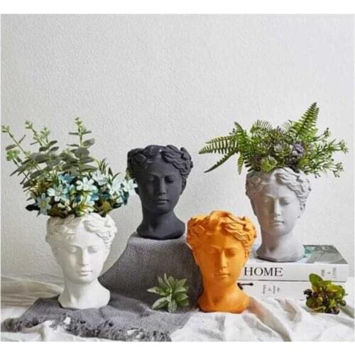 Saccura Decorative Vases